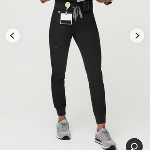 Zamora figs jogger black scrub bottom - small